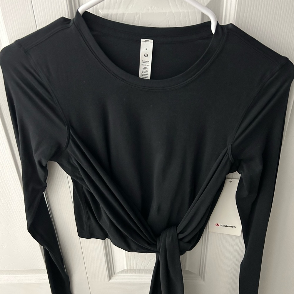 Lulu tie top